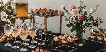 Ассорти закусок и канапе на 10-15 персон